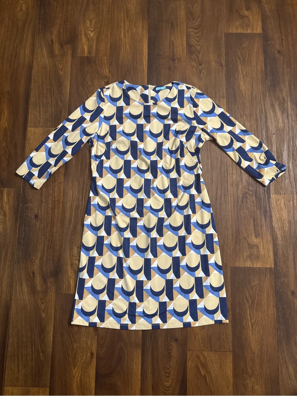 J. McLaughlin Blue and Cream Geometric Shift Dress